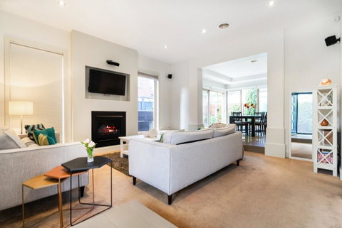 Boutique Stays - Mentone Abode - South Australia Travel 1