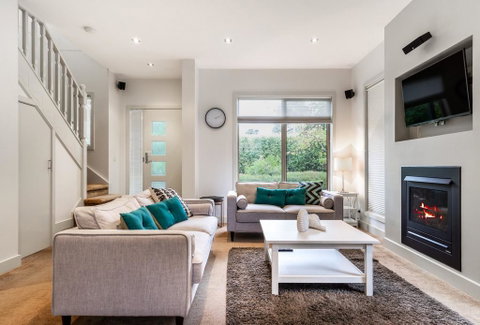 Boutique Stays - Mentone Abode - South Australia Travel 0