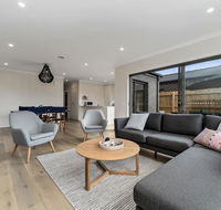 Brand New and Beautiful - Rosebud Holiday Home - South Australia Travel