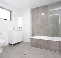 Brand new Family Friendly Apartment for 7 - South Australia Travel