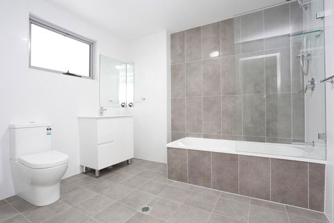 Brand New Family Friendly Apartment For 7 - South Australia Travel 0