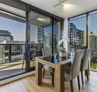 Brand new luxury pad in shopping and dining Mecca - South Australia Travel