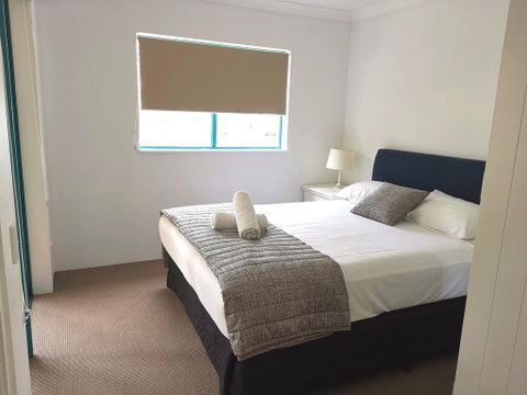 Broadbeach Private Apt With CHA - South Australia Travel 1