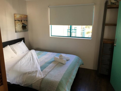 Broadbeach Studios - South Australia Travel 1