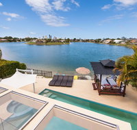 Broadbeach Waterfront Holiday House - South Australia Travel