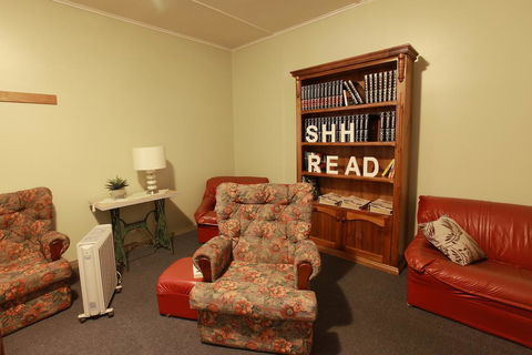 Broken Hill Tourist Lodge - South Australia Travel 3