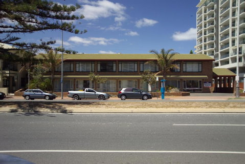 Buffalo Motor Inn - South Australia Travel 0