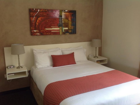 Buffalo Motor Inn - South Australia Travel 3