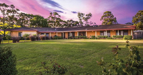 Burncroft Guesthouse - South Australia Travel 0