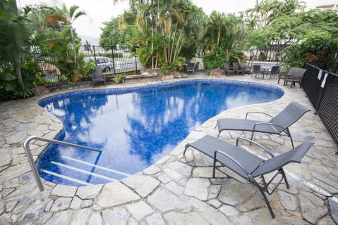 Cairns Plaza Hotel - South Australia Travel 0