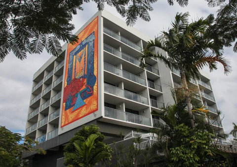Cairns Plaza Hotel - South Australia Travel 1