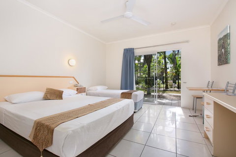 Cairns Rainbow Resort - South Australia Travel 2