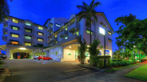 Cairns Sheridan Hotel - South Australia Travel 1