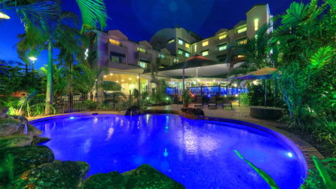 Cairns Sheridan Hotel - South Australia Travel 0