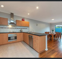 Cardiff St House - South Australia Travel