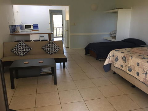 Cardwell Beachfront Motel - South Australia Travel 2