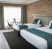 Central Motor Inn - South Australia Travel
