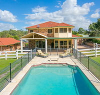 Charming Brisbane Acreage Pool - South Australia Travel