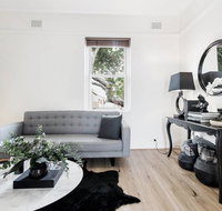 Chic Woollahra Pied--Terre with Parking - South Australia Travel