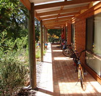 Cinnamon Coloureds Farm Cottages - South Australia Travel