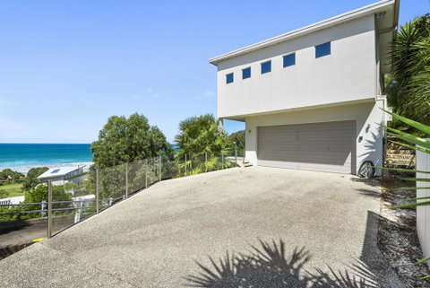 Cinque Terre Beach House - South Australia Travel 1