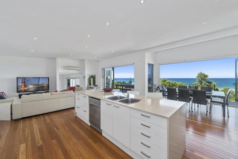 Cinque Terre Beach House - South Australia Travel 2