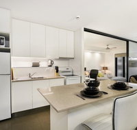 City Getaway Modern Bowen Hills 1 Bedroom with Free WIFI and Parking - South Australia Travel