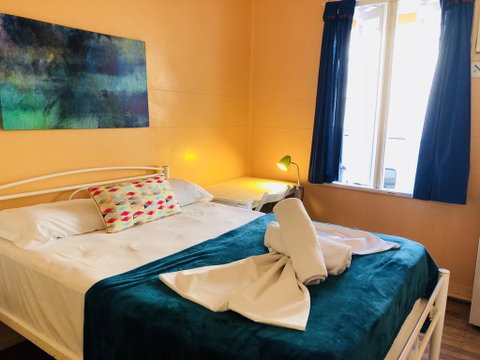 Civic Guesthouse - South Australia Travel 1
