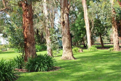 Clarendon Chalets - South Australia Travel 1