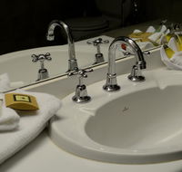 Club Inn Motel - South Australia Travel