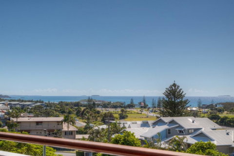 Coffs Jetty Beach House - South Australia Travel 0