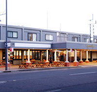 Commodore Motor Inn - South Australia Travel