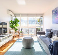 COMO A South Yarra Delight Car Park and King Bed - South Australia Travel