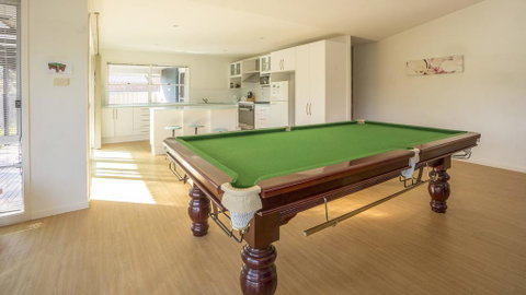 Conley Ave 8 Pet Friendly - OUTSIDE Only - South Australia Travel 3