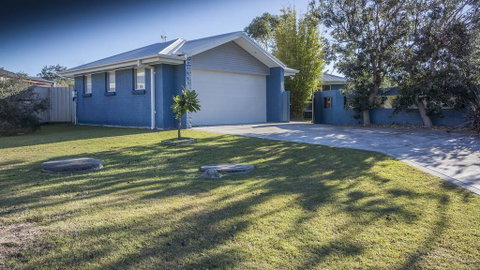 Conley Ave 8 Pet Friendly - OUTSIDE Only - South Australia Travel 1