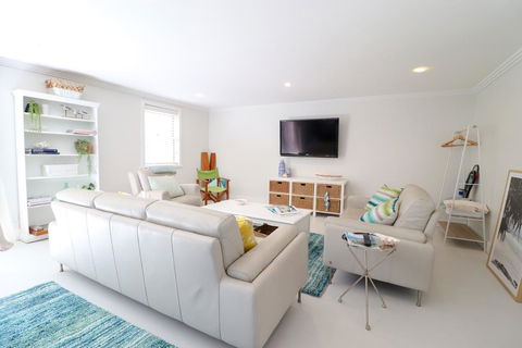 Corella Studio Apartment In Raffetys Resort - South Australia Travel 3