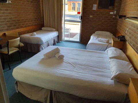Corowa Golf Club Motel - South Australia Travel 1