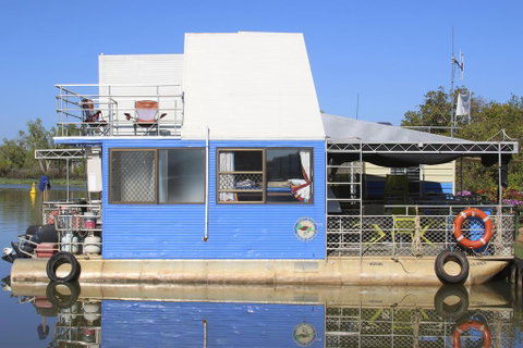 Corroboree Houseboats - South Australia Travel 1