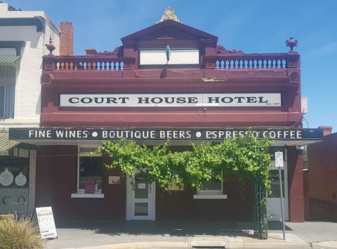 Courthouse Hotel - South Australia Travel 0