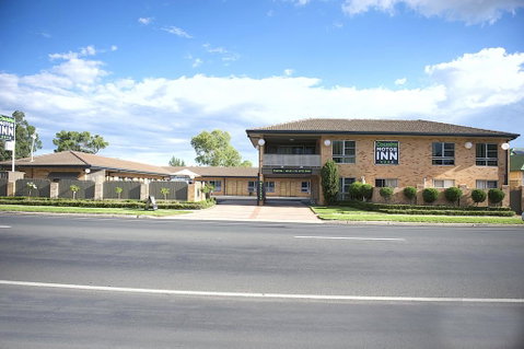 Cousins Motor Inn - South Australia Travel 0