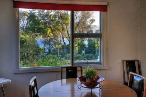 Cove Beach Apartment 1 - South Australia Travel 1