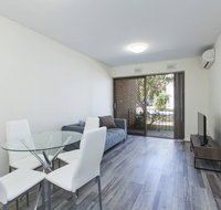 Cozy  Perfect Location next to Perth Zoo - South Australia Travel
