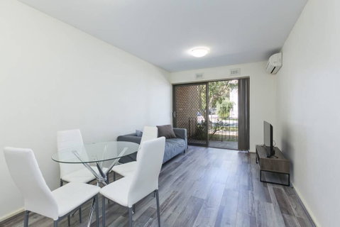 Cozy & Perfect Location Next To Perth Zoo - South Australia Travel 0