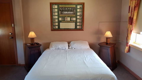 Cringila Hotel - South Australia Travel 3