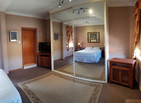 Cringila Hotel - South Australia Travel 2