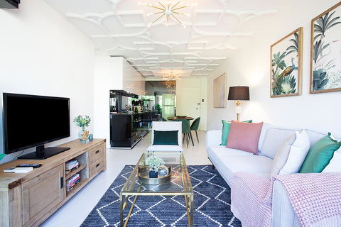CROWN JEWEL - Hosted By: L'Abode Accommodation - South Australia Travel 0
