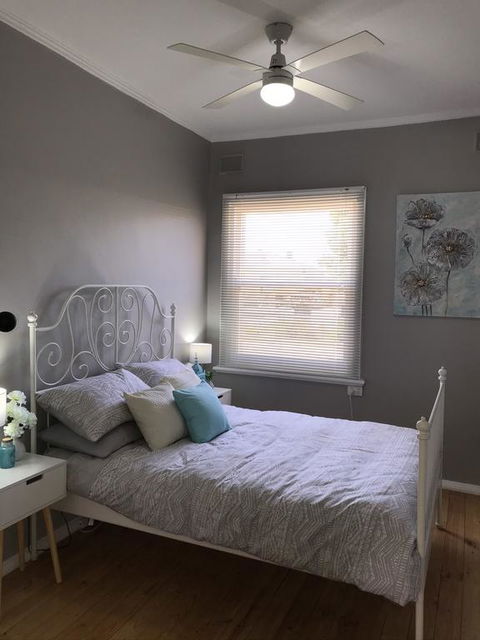 Cute And Cosy II - Events, Workers, Getaways. - South Australia Travel 1