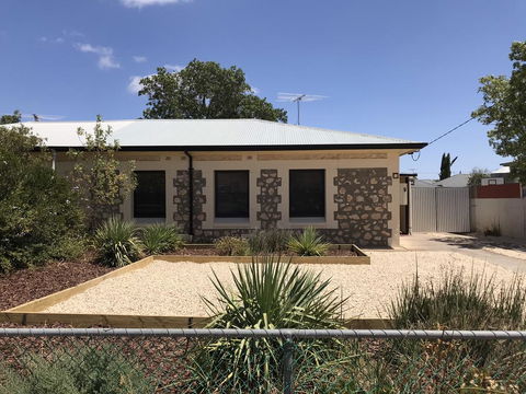 Cute And Cosy II - Events, Workers, Getaways. - South Australia Travel 0