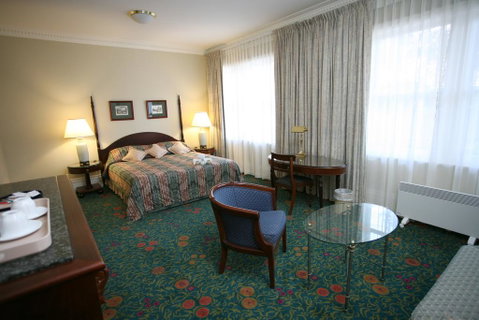 Darcy's Hotel - South Australia Travel 1