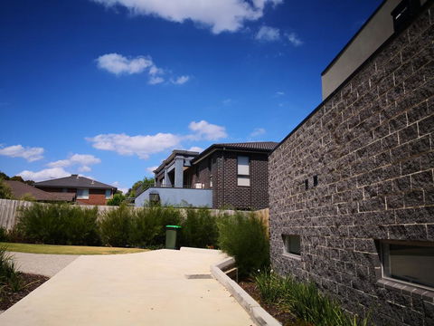 Delicate And Peaceful Bundoora Townhouse 20-R2 - South Australia Travel 2
